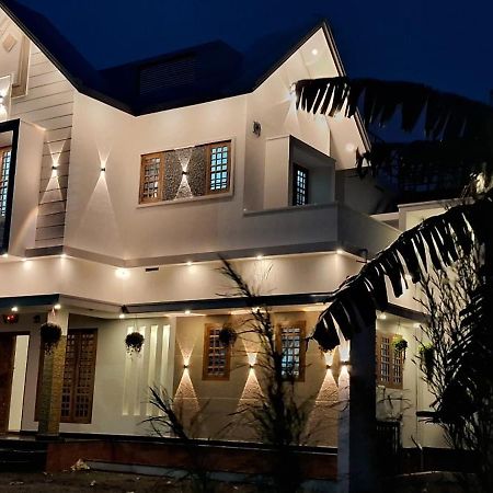 Rockland Holidays Ramakkalmedu エクステリア 写真
